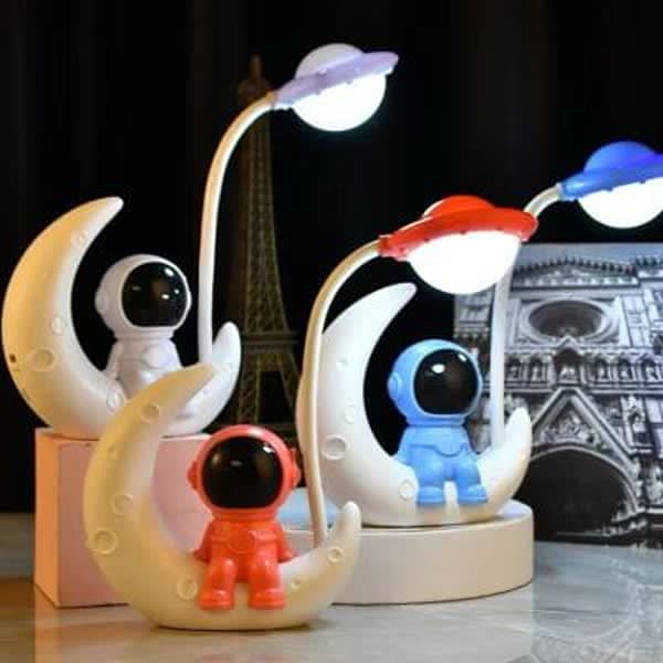 Space moon lamp - Wholesale Toys India