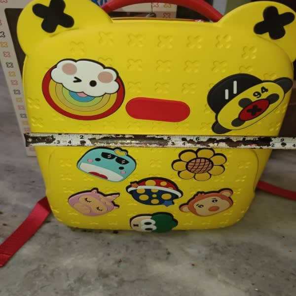 Kawaii -Q back cross bagpack thumbnail