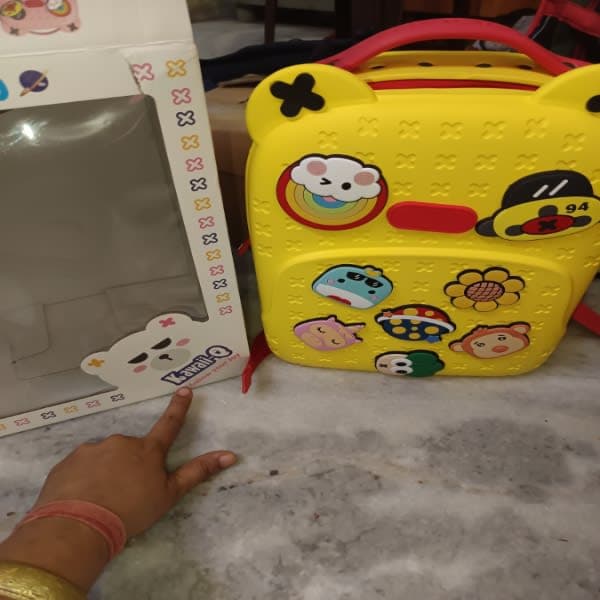 Kawaii -Q back cross bagpack thumbnail