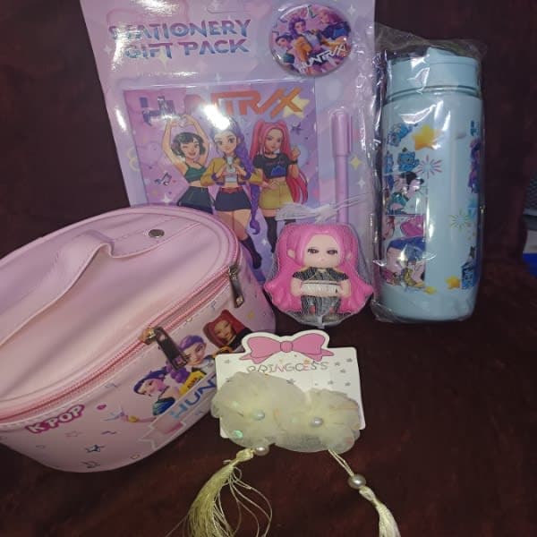 K pop hamper 25 - Wholesale Toys & Return Gifts India