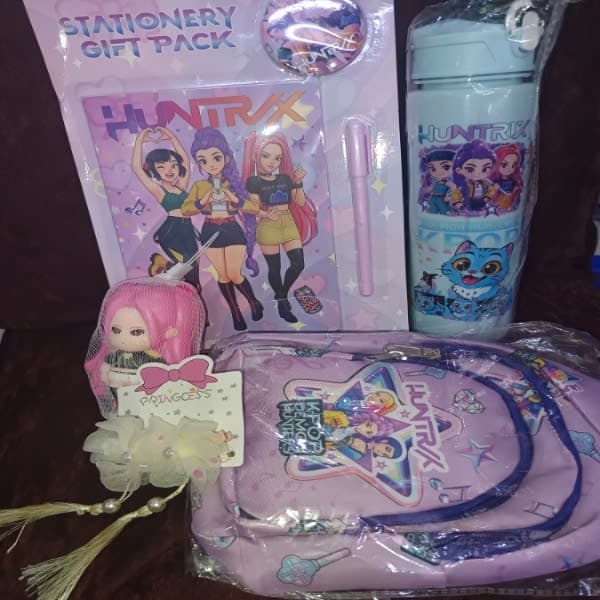 K-pop hamper 31 - Wholesale Toys India